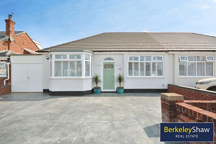 2 Bedroom Semi-Detached Bungalow For Sale In Kingsfield Road, Liverpool, L31