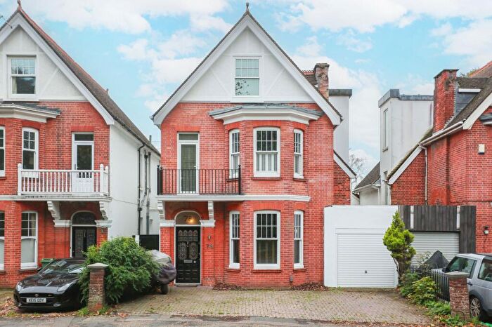 5 Bedroom Link Detached House For Sale In Old Shoreham Road, Hove, BN3