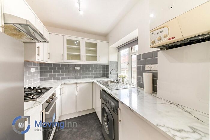 2 Bedroom Flat To Rent In Beulah Road, Upper Norwood, SE19