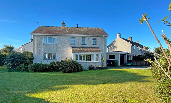 4 Bedroom Detached House For Sale In Bethel Road, Caernarfon, Gwynedd, LL55