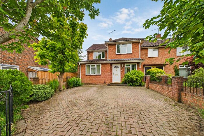 3 Bedroom End Of Terrace House For Sale In Longwater Road, Bracknell, Berkshire, RG12