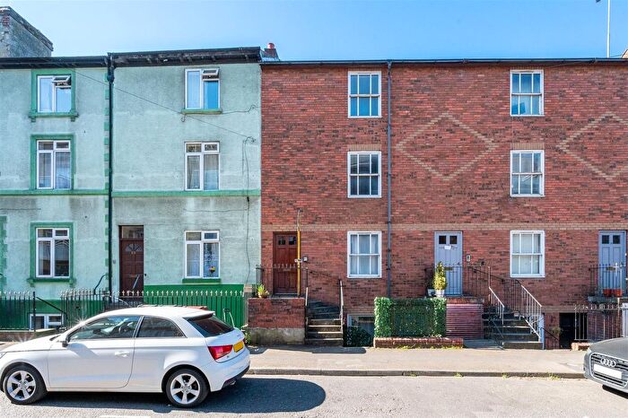 2 Bedroom Maisonette For Sale In Vachel Road, Reading, RG1