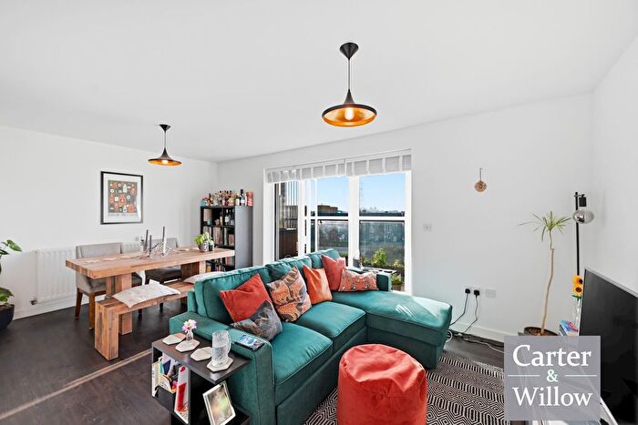 2 Bedroom Flat For Sale In Samuel Garside House, De Pass Gardens, Barking, IG11