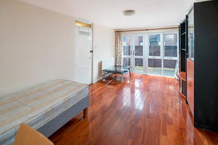 3 Bedroom Property To Rent In Brookes Court, Baldwins Gardens, London, EC1N