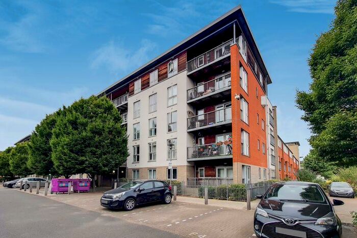 2 Bedroom Apartment To Rent In Ashvale Court, Matilda Gardens, E3