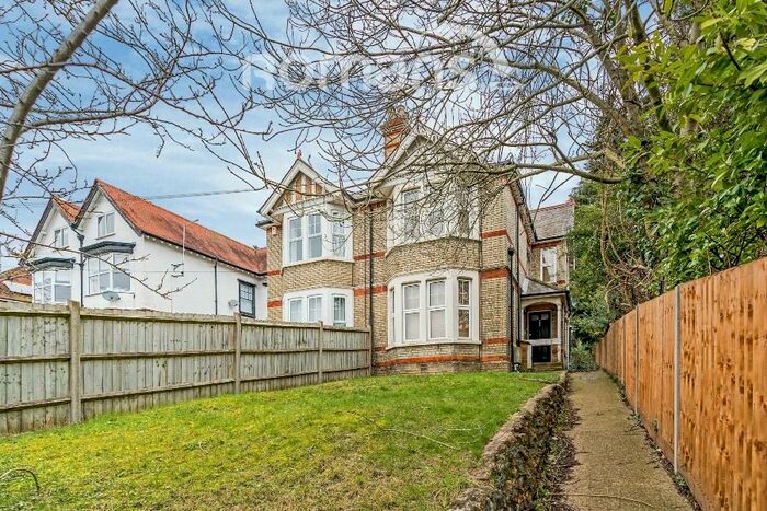 Studio To Rent In London Road, High Wycombe, HP11