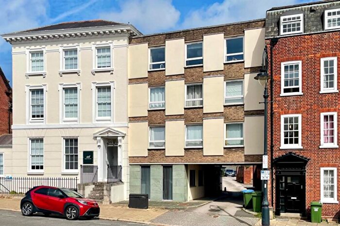 2 Bedroom Apartment For Sale In High Street, Fareham, PO16