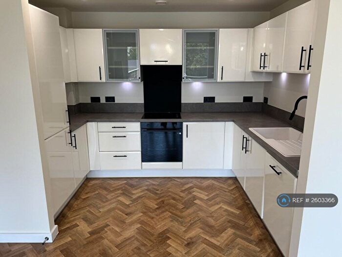 1 Bedroom Flat To Rent In Central Street, London, EC1V