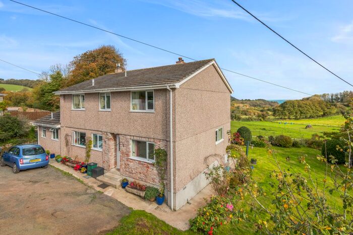 6 Bedroom Farmhouse For Sale In Beeson, Kingsbridge, TQ7