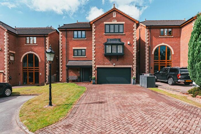 5 Bedroom Detached House For Sale In Moorgate Road, Rotherham, S60