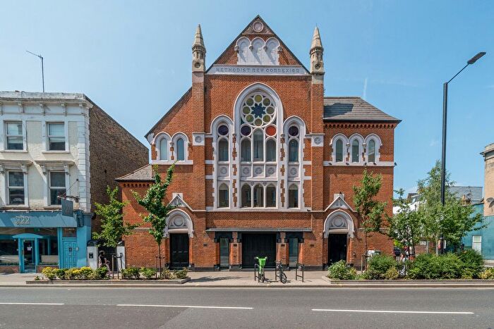 2 Bedroom Flat For Sale In North End Road, London, W14