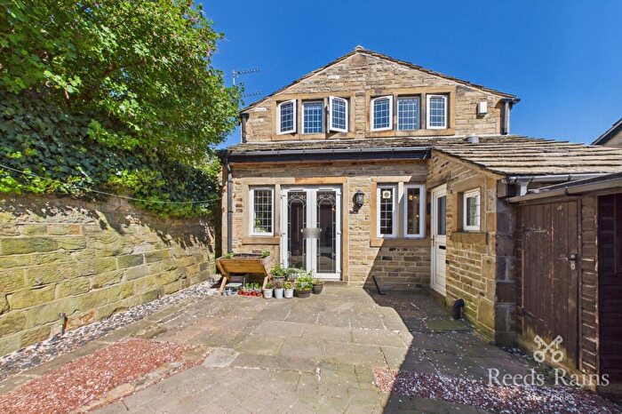 2 Bedroom Detached House For Sale In Butts Yard, Cleckheaton, West Yorkshire, BD19
