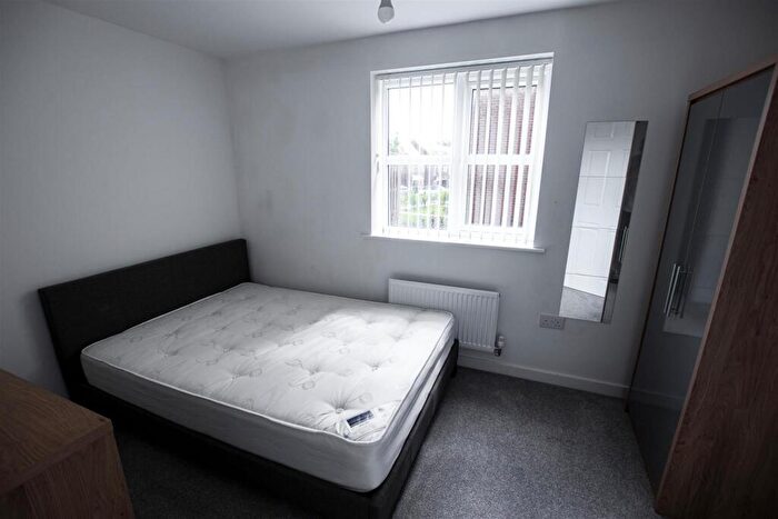 2 Bedroom Apartment To Rent In Escelie Way, Birmingham, West Midlands, B29