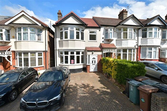 4 Bedroom Semi Detached House For Sale In Wadham Road, Walthamstow, E17