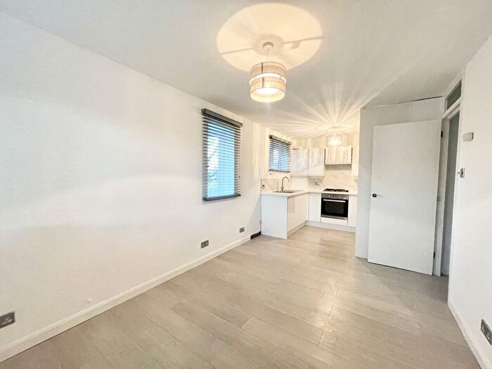 1 Bedroom Flat To Rent In Wellington Road, North Weald, CM16