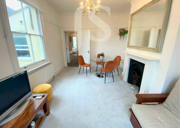 2 Bedroom Apartment To Rent In Victoria Terrace, Hove, BN3