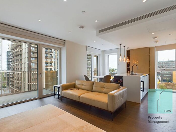 2 Bedroom Flat To Rent In Cascade Way, London, W12