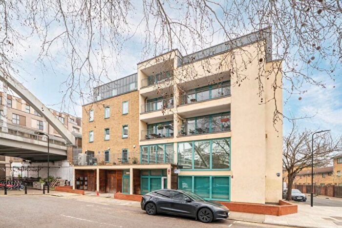 4 Bedroom Flat To Rent In Dunston Road, Kingsland Road, E8