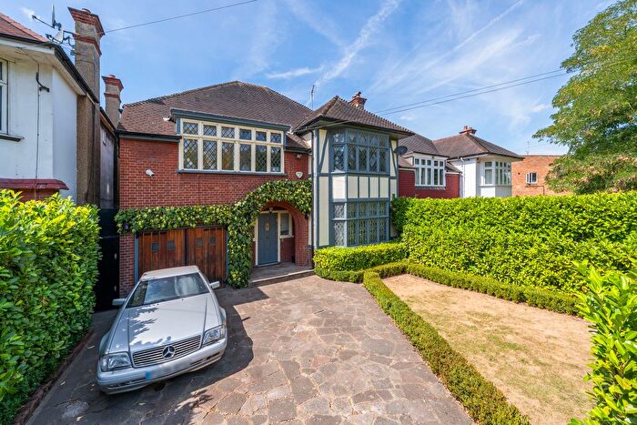 5 Bedroom Detached House For Sale In Woodfield Avenue, London, SW16