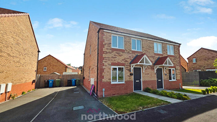 3 Bedroom Semi Detached House To Rent In Fulwood Place, Bircotes, DN11