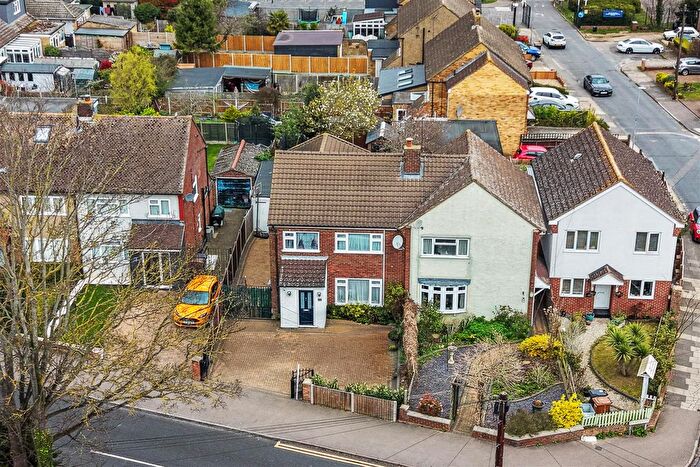 6 Bedroom Semi-Detached House For Sale In Gloucester Avenue, Chelmsford, CM2