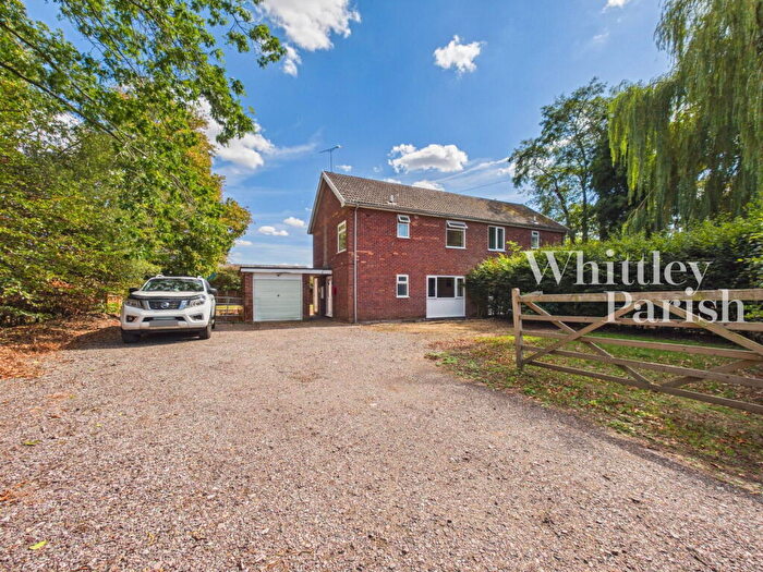 3 Bedroom Semi-Detached House For Sale In Bradcar Road, Shropham, Attleborough, NR17
