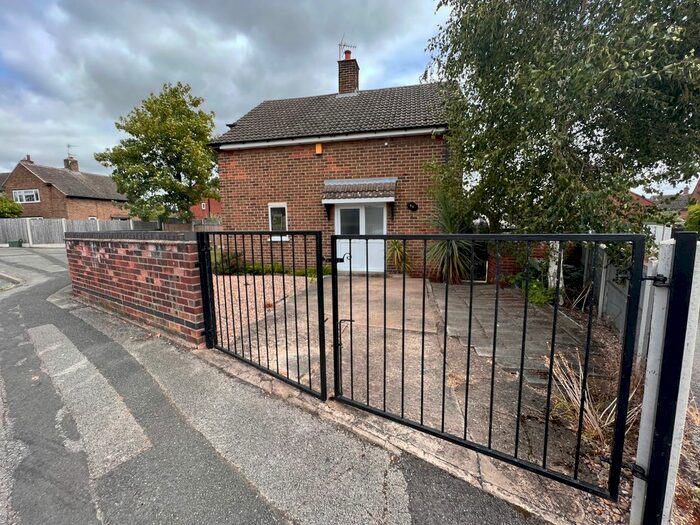 3 Bedroom Semi-Detached House To Rent In Broom Road, Calverton, Nottingham, NG14