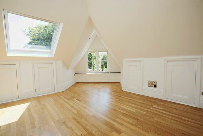 2 Bedroom Flat To Rent In Wilbury Avenue, Hove, BN3