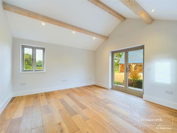 5 Bedroom Detached House For Sale In Islandstone Lane, Hurst, Reading, Berkshire, RG10