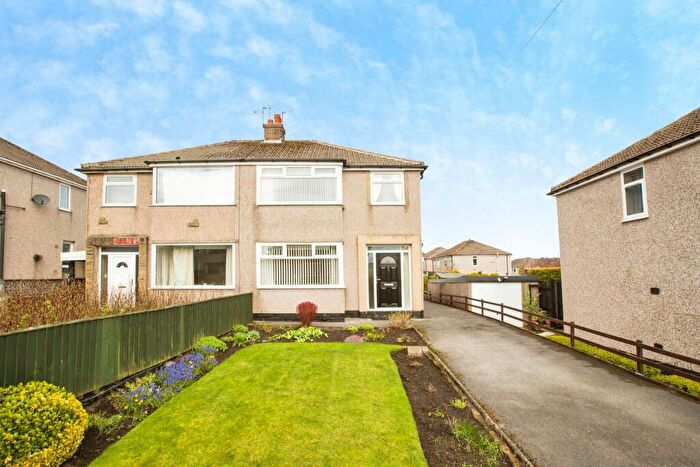 3 Bedroom Semi-Detached House For Sale In Illingworth Drive, Halifax, HX2