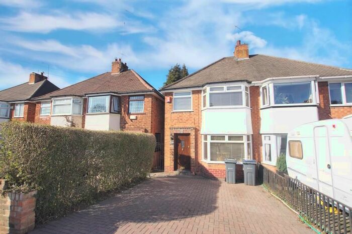 3 Bedroom Semi-Detached House To Rent In Reservoir Road, Selly Oak, Birmingham, B29