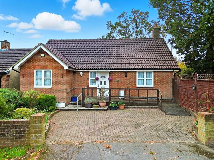 2 Bedroom Detached Bungalow For Sale In Chain Free: Parkfields, Roydon, CM19