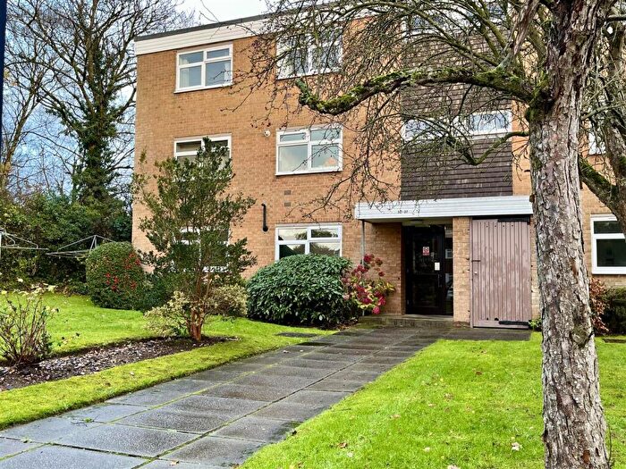 2 Bedroom Flat For Sale In Trident Close, Walmley, Sutton Coldfield, B76