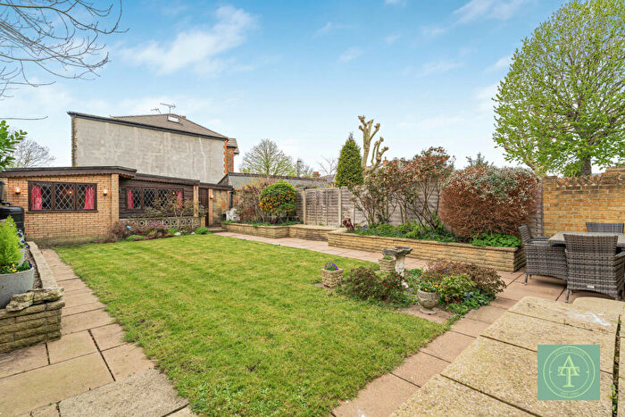 3 Bedroom Semi-Detached House For Sale In Wellington Road, Enfield, EN1