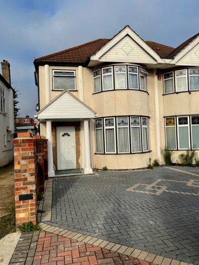 3 Bedroom Semi-Detached House To Rent In Dollis Hill Lane, London, NW2