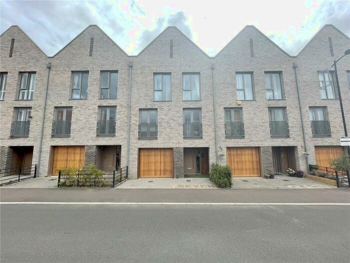 4 Bedroom Terraced House To Rent In Renard Way, Trumpington, Cambridge, Cambridgeshire, CB2