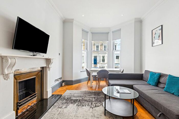 2 Bedroom Flat For Sale In Ongar Road, Fulham, SW6