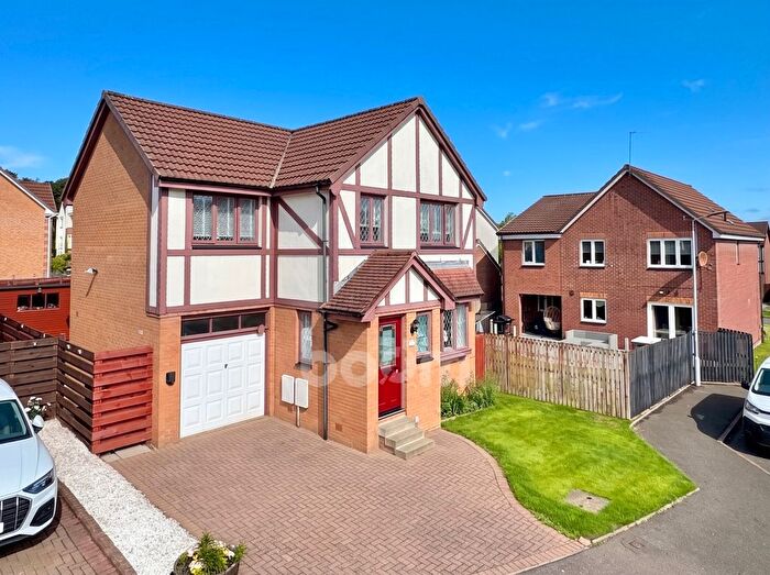 4 Bedroom Detached House For Sale In St. Annes Wynd, Erskine, PA8