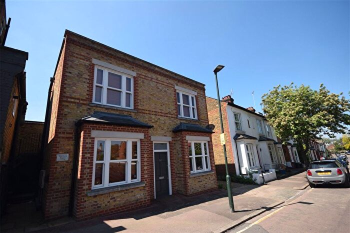 1 Bedroom Maisonette For Sale In Sheen Road, Richmond, TW9