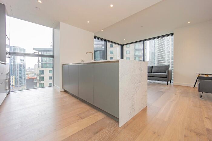1 Bedroom Apartment To Rent In Apartment, Hampton Tower, Marsh Wall, London, E14