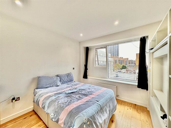 Studio To Rent In Central House, Lampton Road, Hounslow, TW3
