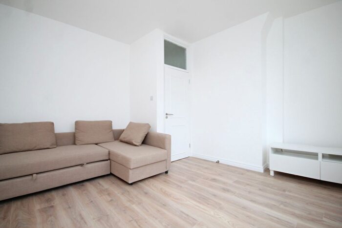1 Bedroom Flat To Rent In Durdans House, Farrier St, Camden, NW1