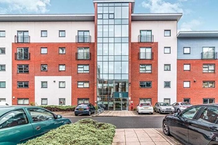 2 Bedroom Flat For Sale In Woden Street, Salford, M5