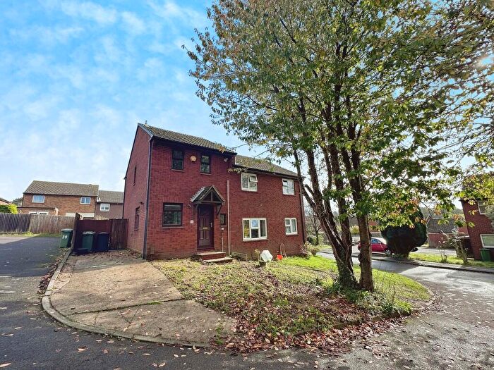 2 Bedroom End Of Terrace House To Rent In Diligence Close, Bursledon, SO31