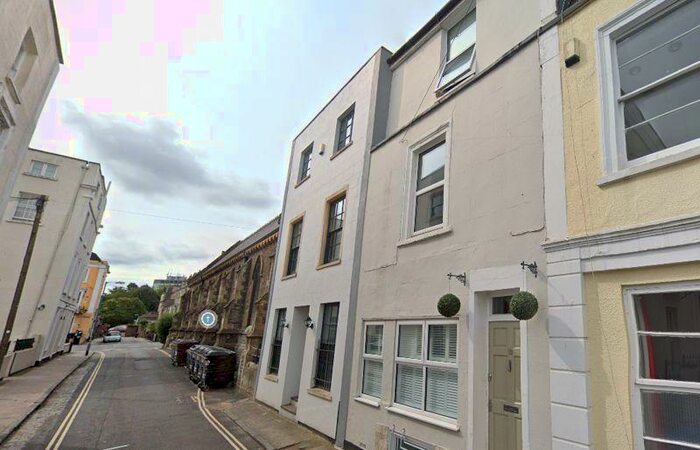 3 Bedroom Terraced House To Rent In Oakfield Place, Bristol, BS8