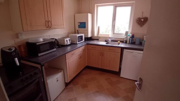 2 Bedroom Flat To Rent In Hedon Road, Hull, HU9