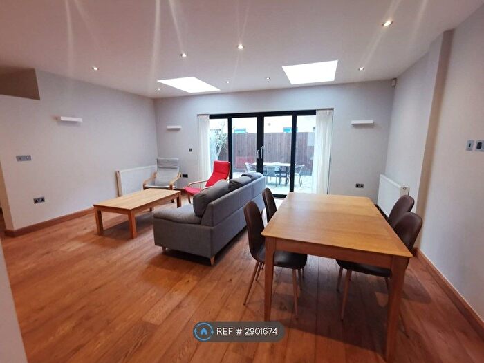3 Bedroom Semi Detached House To Rent In Wedmore St, London, N19