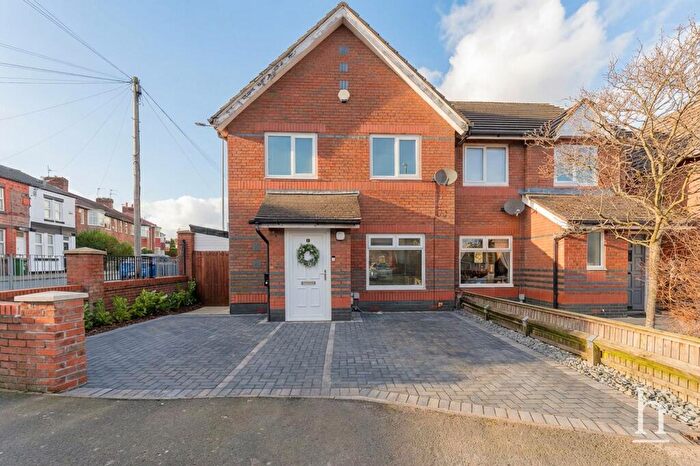 3 Bedroom Semi Detached House For Sale In Hinderton Close, Birkenhead, CH41