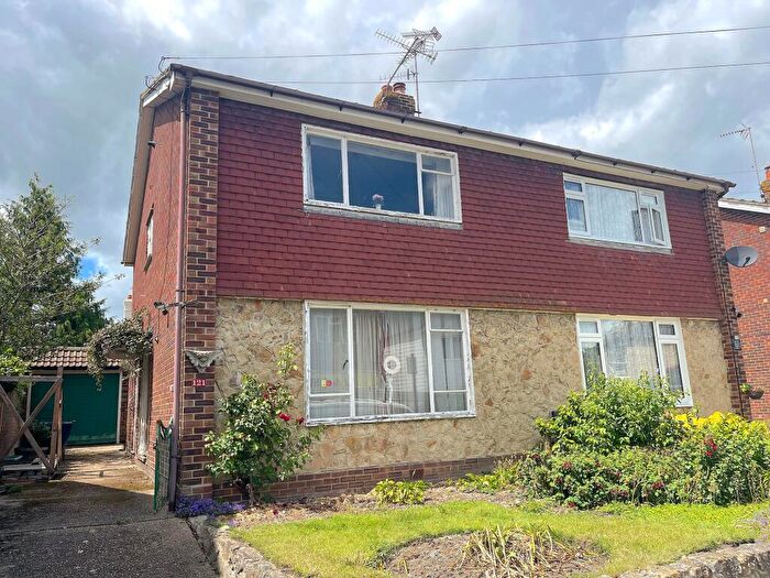 3 Bedroom Semi Detached House For Sale In St. Johns Road, Faversham, ME13