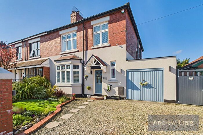 4 Bedroom Semi-Detached House For Sale In Armstrong Avenue, South Shields, NE34
